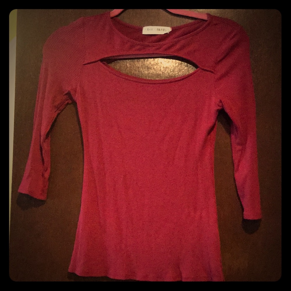 Women’s 3/4 sleeve keyhole shirt